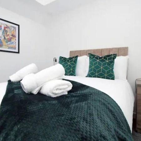 Luxury Redefined:Cardiff 1-Bed Apartment Luaran gambar